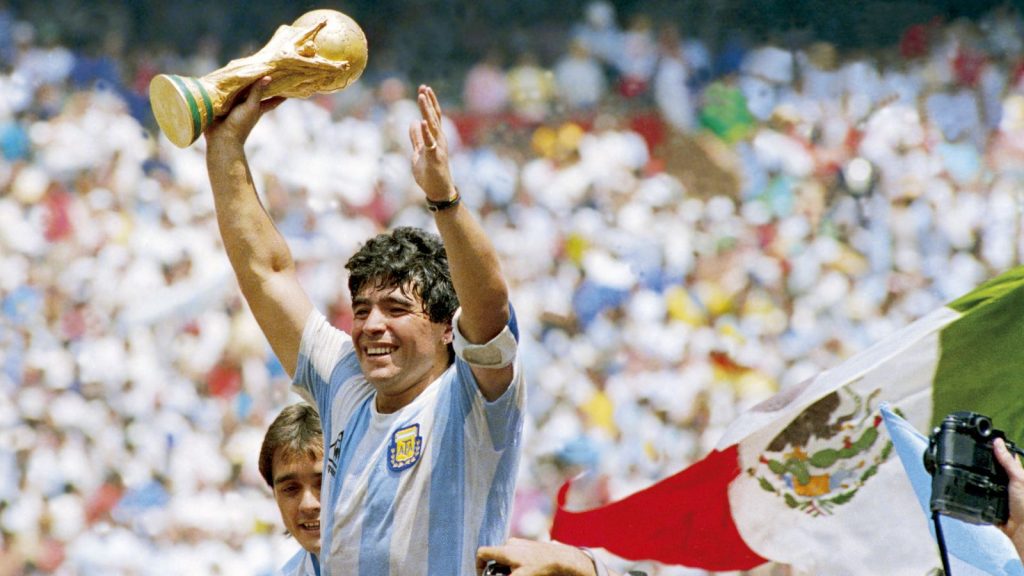 Breaking: Diego Maradona Dies at 60 Following heart attack - Photos 2