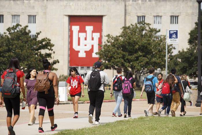 UK - 2020 Victoria Merit Scholarships At University of Houston