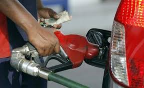 BREAKING: FG raises petrol price to N140 per litre 1