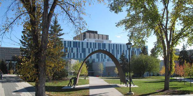 Canada 2020 - International Entrance Scholarship At University of Calgary